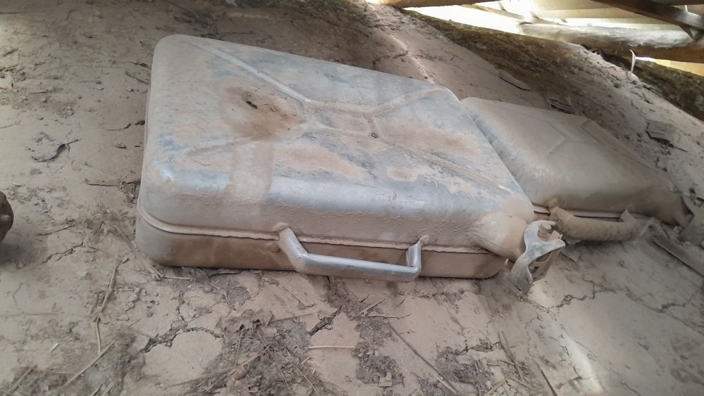 Винтилятор печки 24 Вольт Кардан УАЗ. Канистр 20.10л.