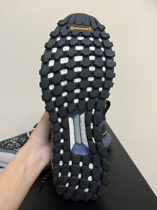 Кроссовки adidas оригинал новый