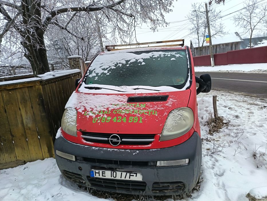 Vand mașină pt piese