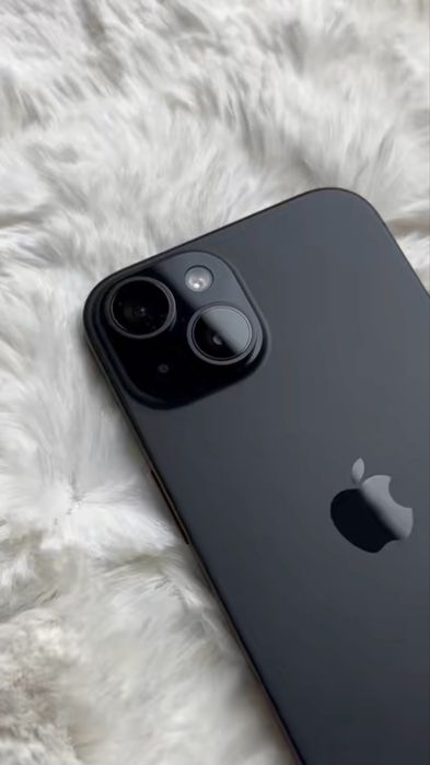iPhone 15.