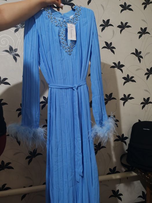 Одежда, обувь, платье.