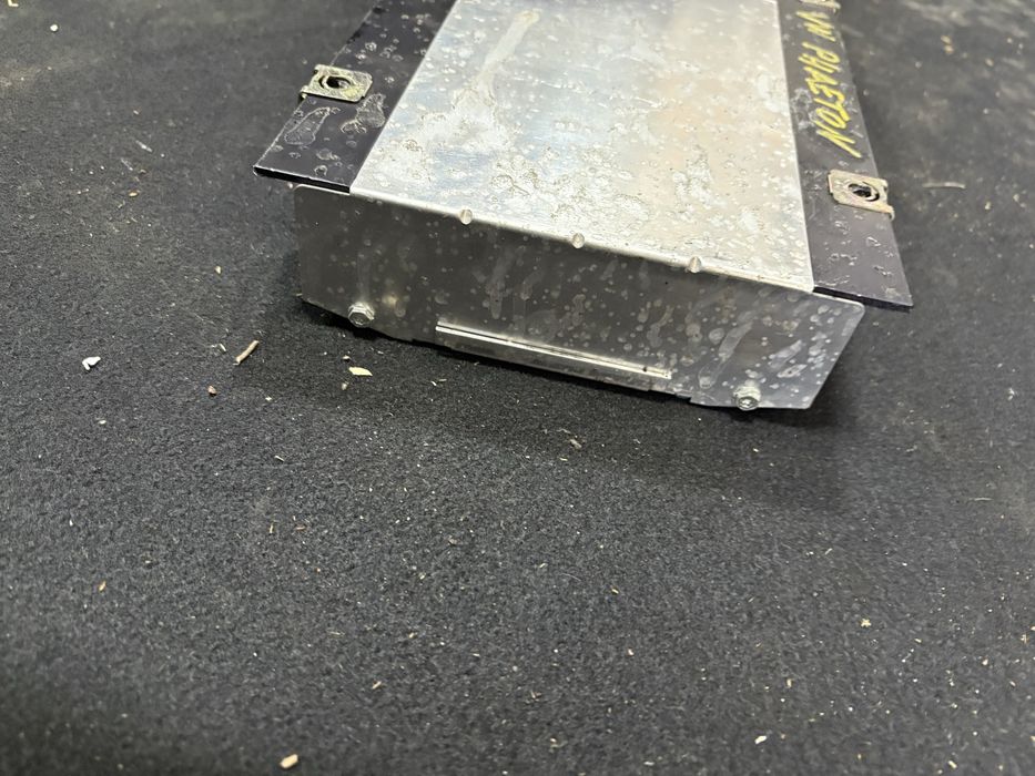 Vw Phaeton 2003 година Усилвател