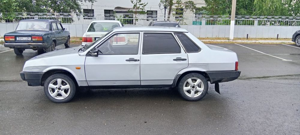 Ваз 21099 инжектор 2002год