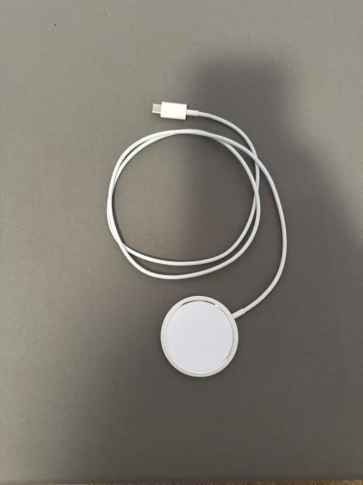 Incarcator Apple Wireless MagSafe pentru iPhone, 15w, USB-C, Alb