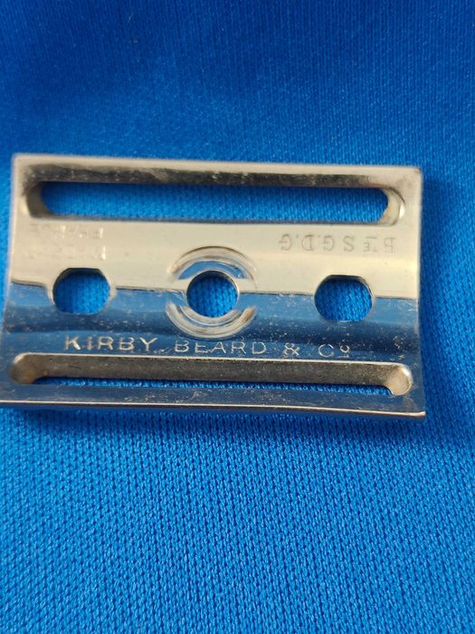 Kirby Beard & Co – aparat de ras vintage “open comb”