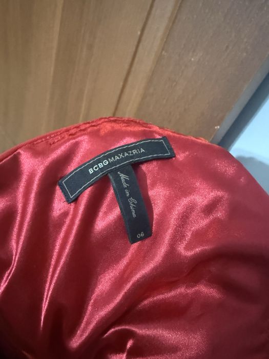 Продаю платье по очень низкой цене