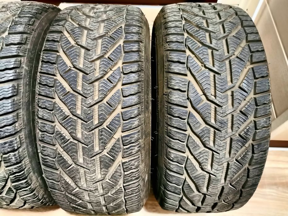 Зимни гуми 225 40 18