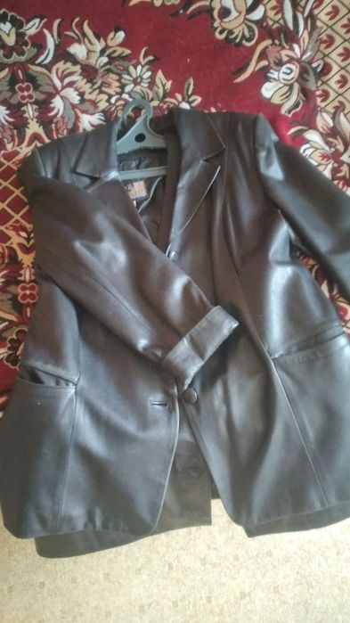 Продам куртку кожа