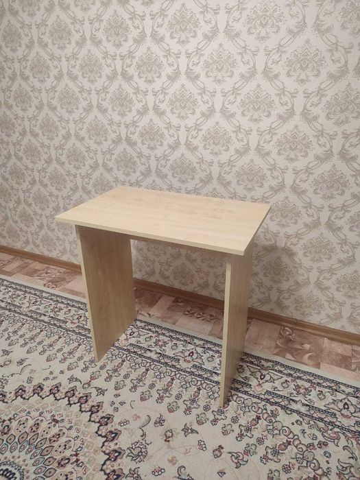 Продам письменный, офисный стол.