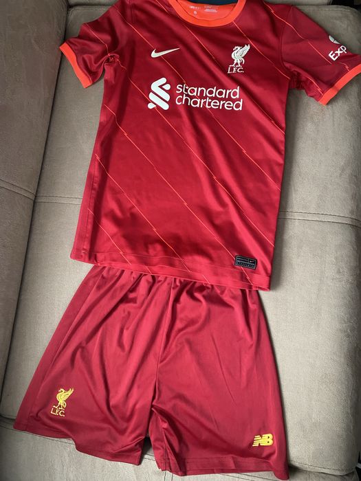 Детски тениски и шорти на Liverpool Foodbal Club