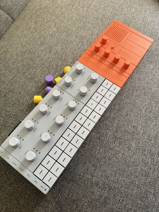 Yamaha SEQTRAK Groovebox + 3D принтирани knobs
