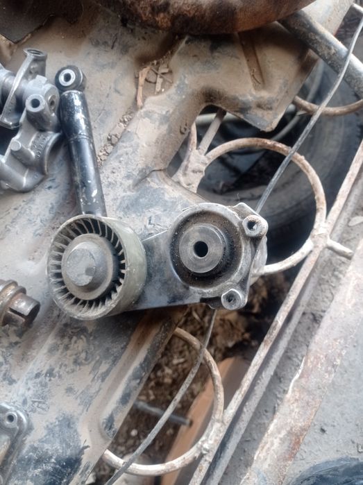 Запчасти Мерседес двигетел м102