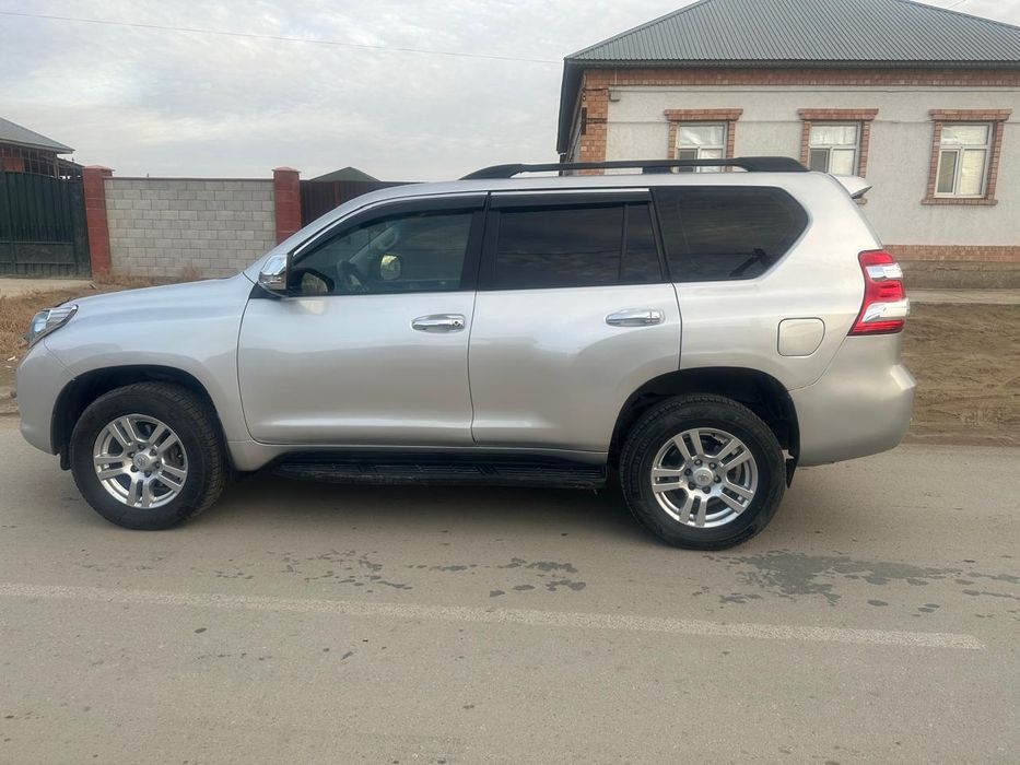 Машина арендаға беріледі шофёрымен.