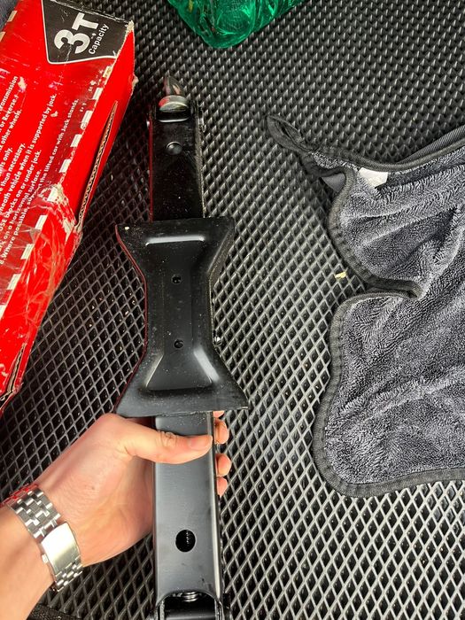 Домкрат 3 тонн новый