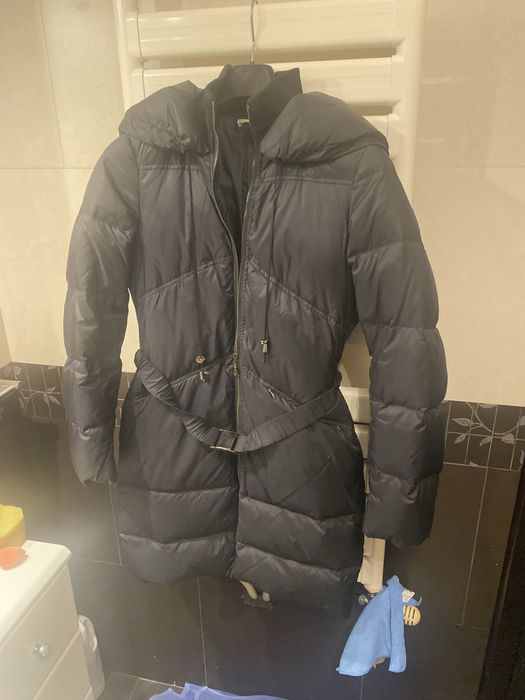 Vind geaca dama firma Stefanel umpluta cu puf de gasca