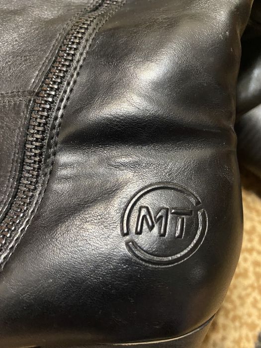 Продам высокие сапоги на каблуке