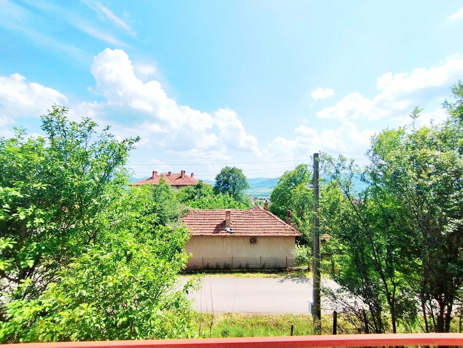 Продава къща в с. Туроковци