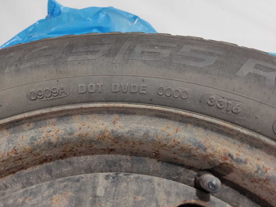 Джанти 15 5х100 със зимни гуми Vredestein Snowtracs 195/65/15