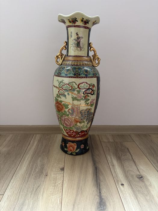 Декоративна ваза