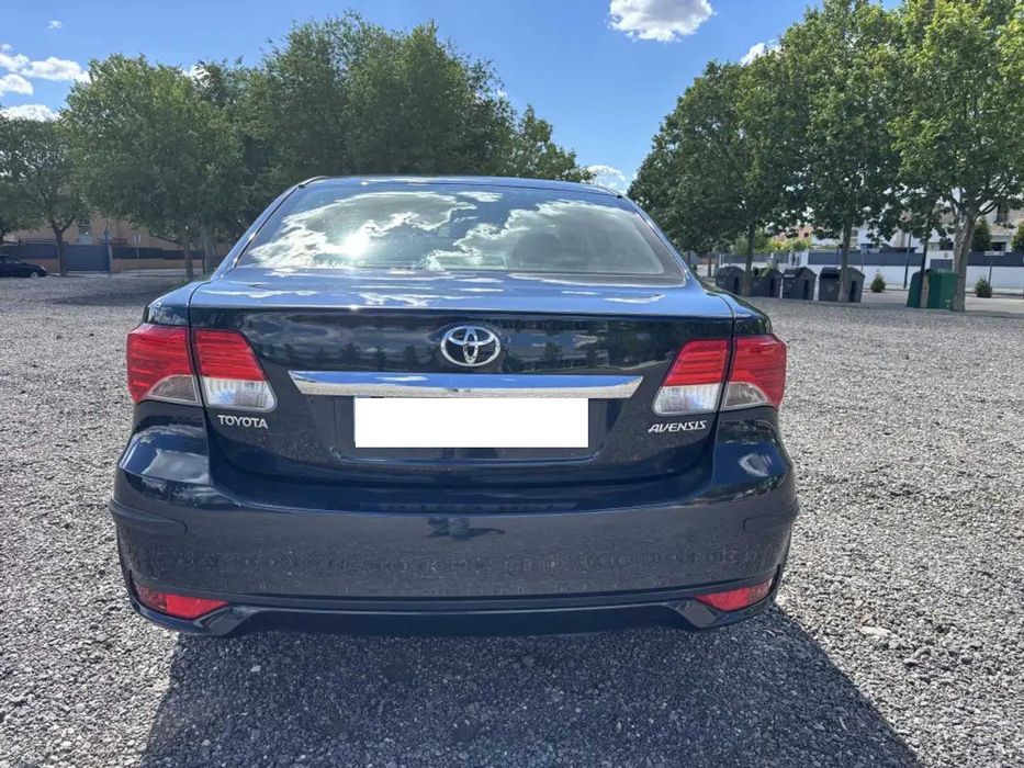 На части Toyota Avensis T27 2.0d4d 124к.с. Facelift На Части 2014г.