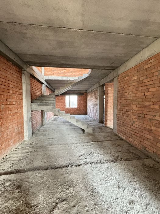 Хайтек Котеж ховли сотилади 2.5 сотих