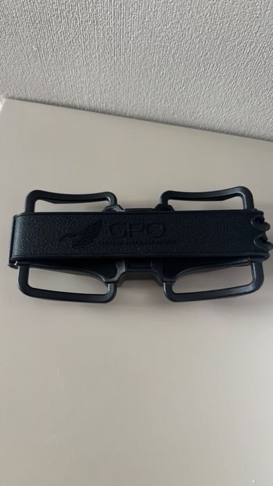 Бинокль GPO Polariz 10x42