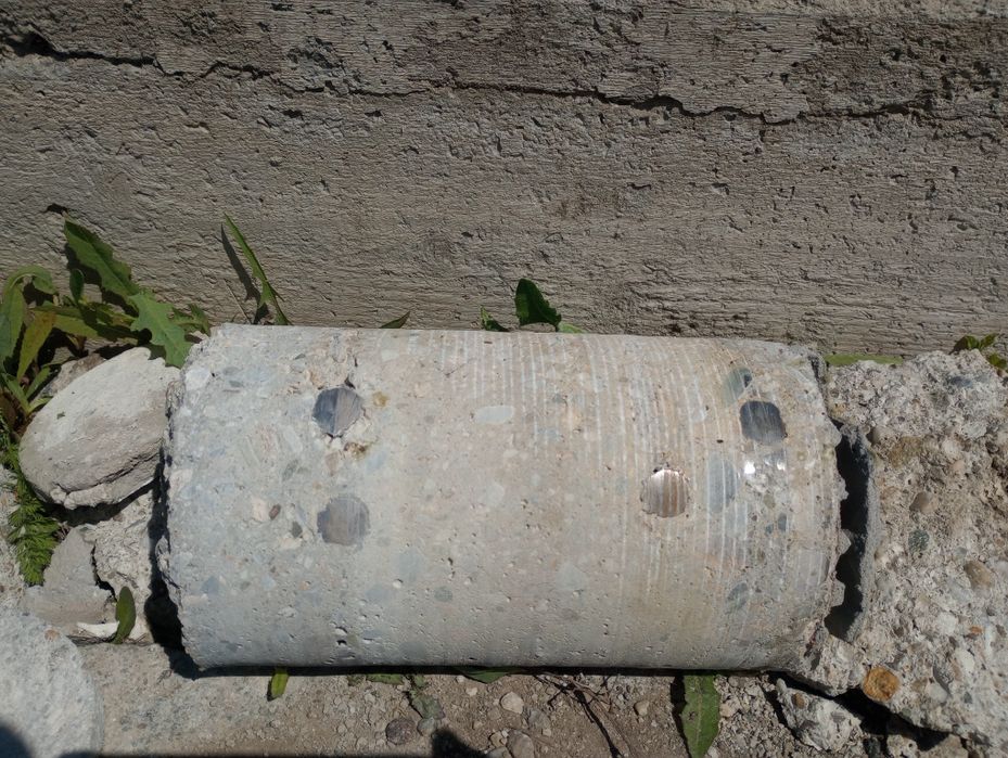 Gaură prin carotare (cu carota profesionala )hotă, centrală, ventilați