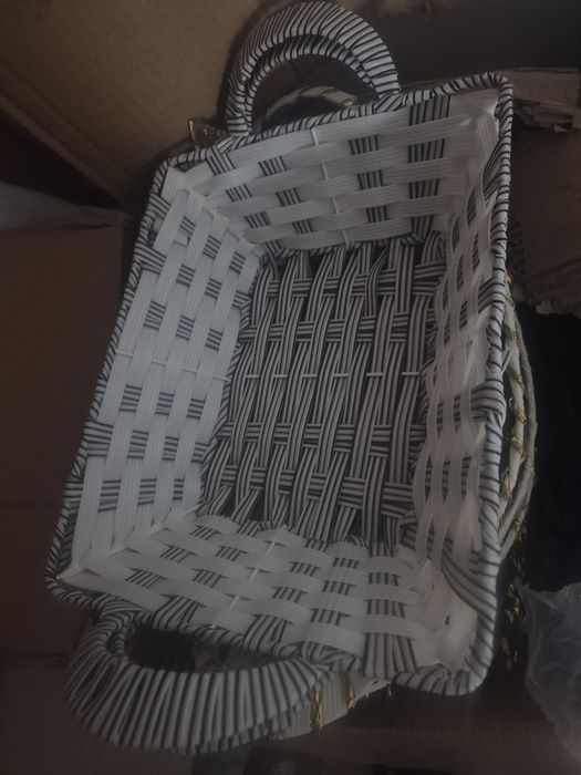 Корзины почти новые