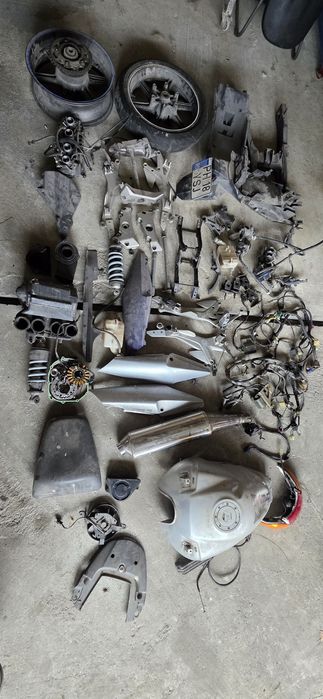 Lot piese sau la bucata honda cbf 600 carburatie 2005