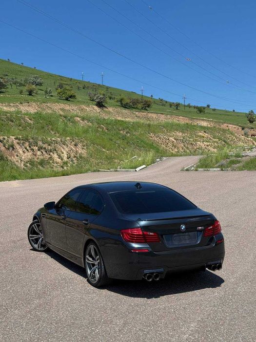 Продам BMW M5 F10