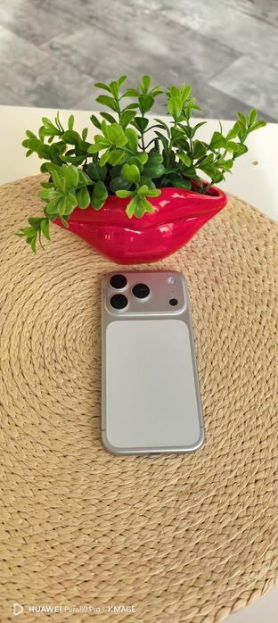 iPhone 17 pro 256 gb silver