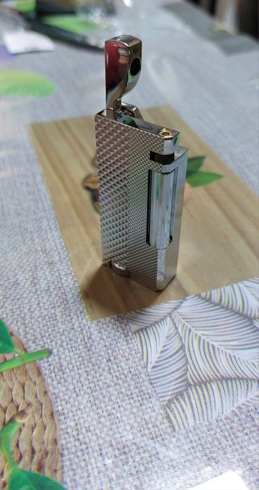 Bricheta pe benzină replica Dunhill Rollagas