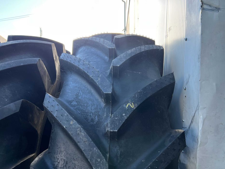 Cauciucuri noi radiale 650/75R32 cu livrare rapida pentru combina