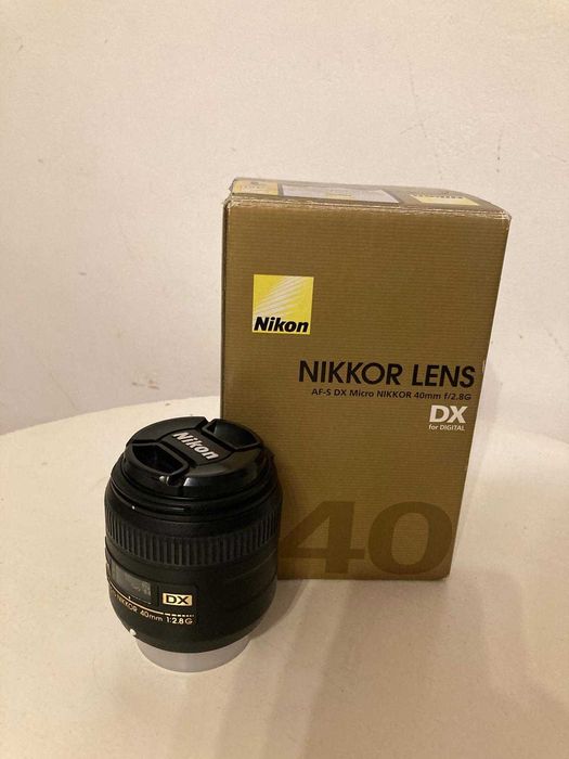 Super ocazie. Vand obiectiv foto profesional Nikkon 40mm f2.8G , stare excelenta, la 850 lei