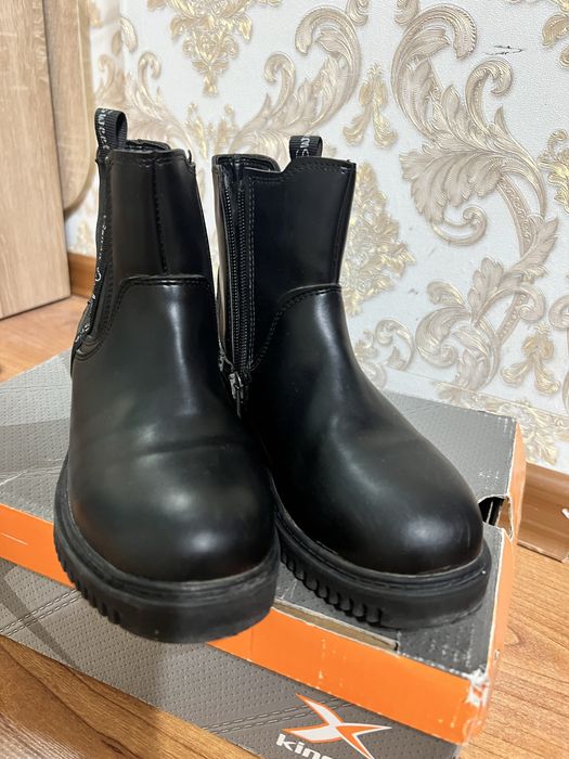 Детские осенние ботинки