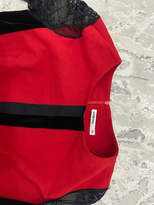 Женскии койлек сатылады