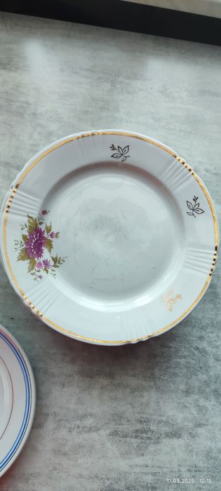 Продам тарелки б/у