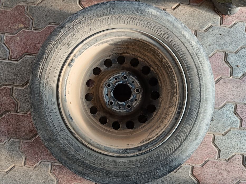 Диск с резиной 205/65/15