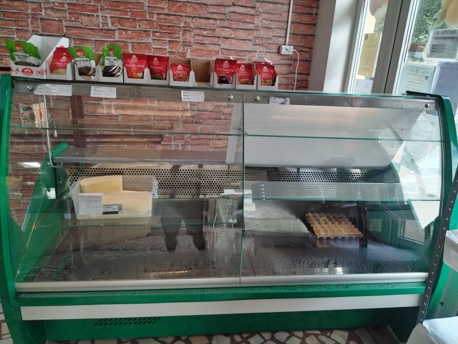 Vitrina frigorifica lactate-preparate