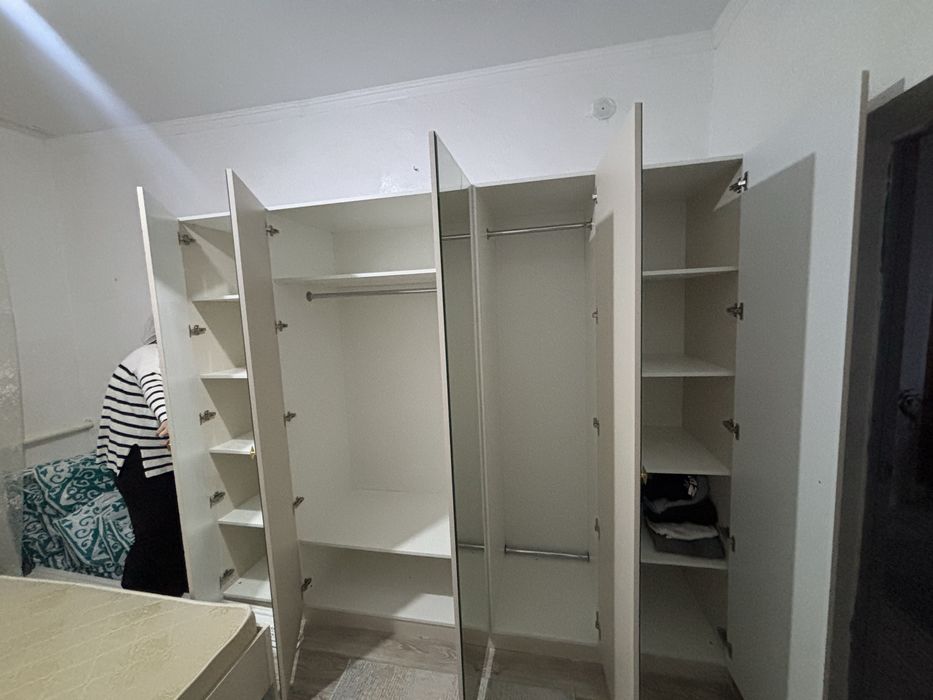 Спальный гарнитур