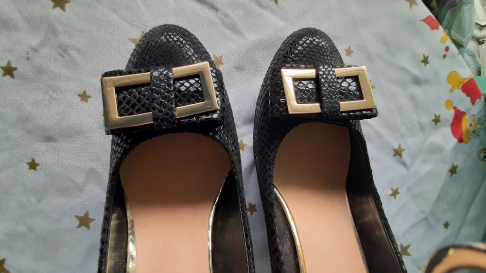 Официални черни обувки на чешката фирма "Ботички"