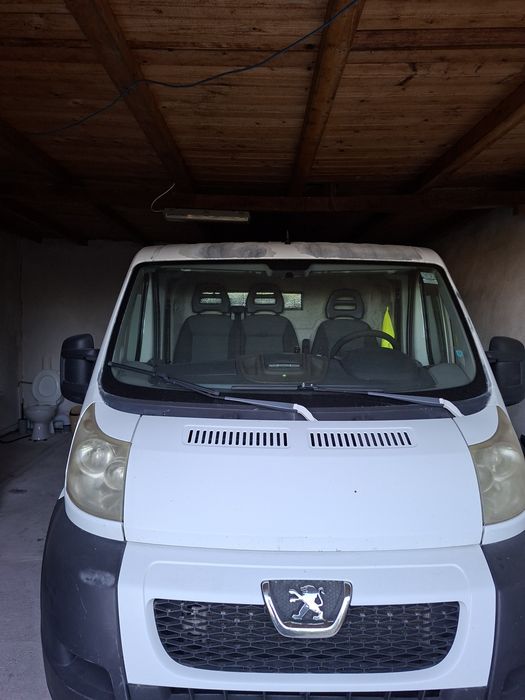 Vind pegeot boxer an de fabricație 2007 motot 2200 dizel cu 3 locuri .trebuie înlocuită Cutia de viteze