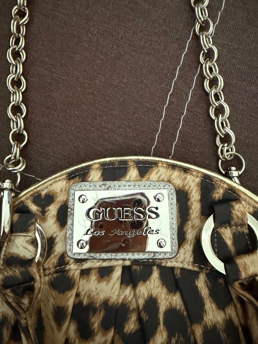 Дамски клъч Guess