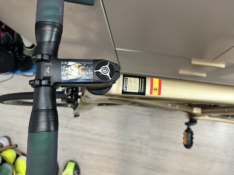 Продам twitter шоссейный