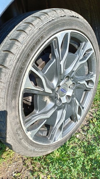 Roți complete Volvo R18 5×108