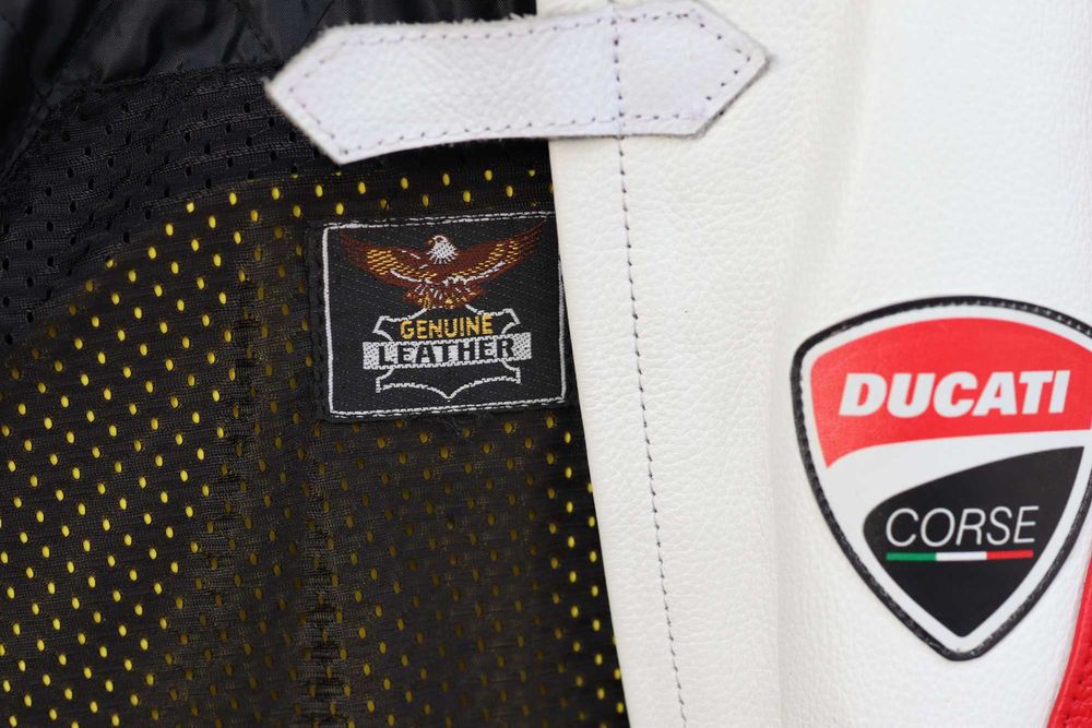 Яке от естествена кожа, DUCATI CORSE, размер М, (екипировка за мотор)