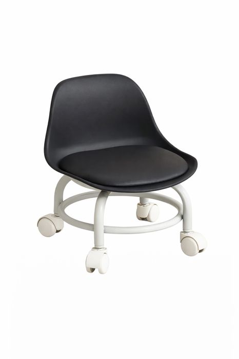 Черна табуретка за педикюр