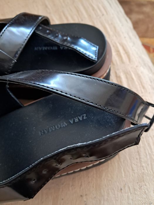 Дамски сандали на Zara