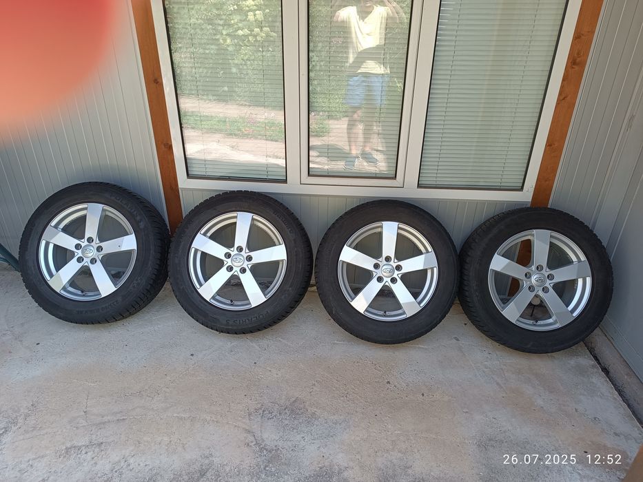 18/5/114,3-ХЮНДАЙ САНТА ФЕ,КИА СОРЕНТО с добри зимни гуми-235/60/18-