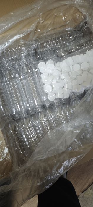 Продам бутылки новые 0,5 лит